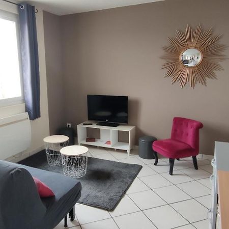 Le Relais De La Poste 1 Apartment Коломбе-лез-дьо-Еглиз Екстериор снимка